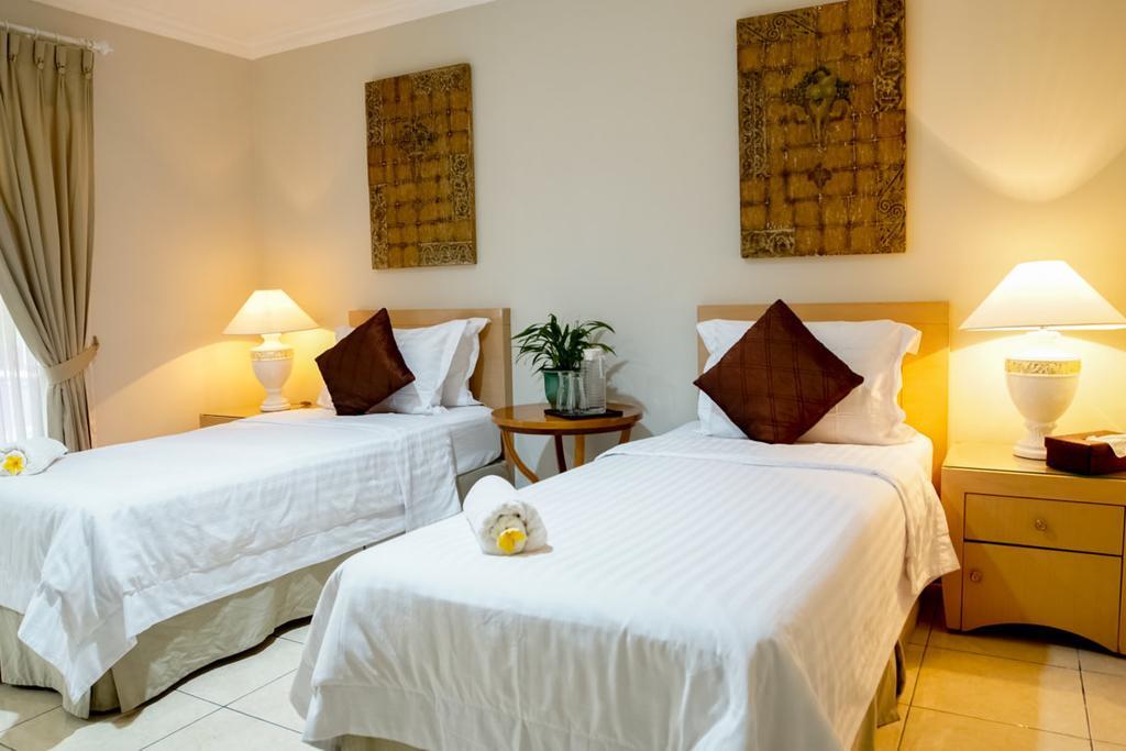 Topaz Guest House Yakarta Exterior foto